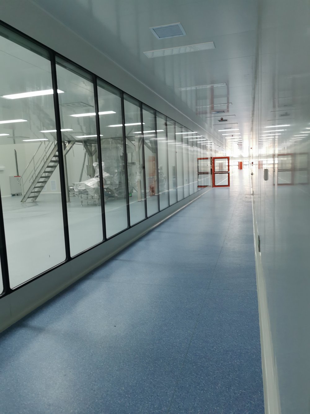 食品行業(yè)-五谷食尚三車(chē)間南區(qū)參觀走廊